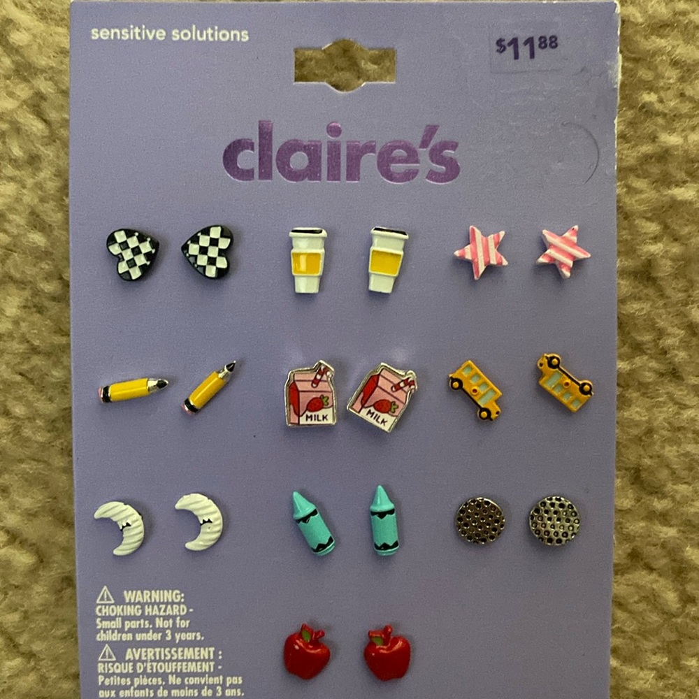 CLAIRE’S Earrings